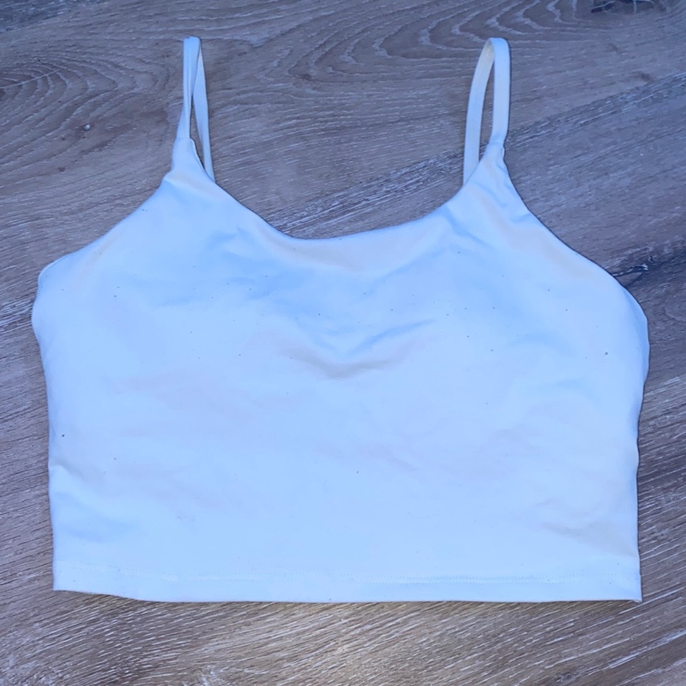 halara white workout tank 🪐